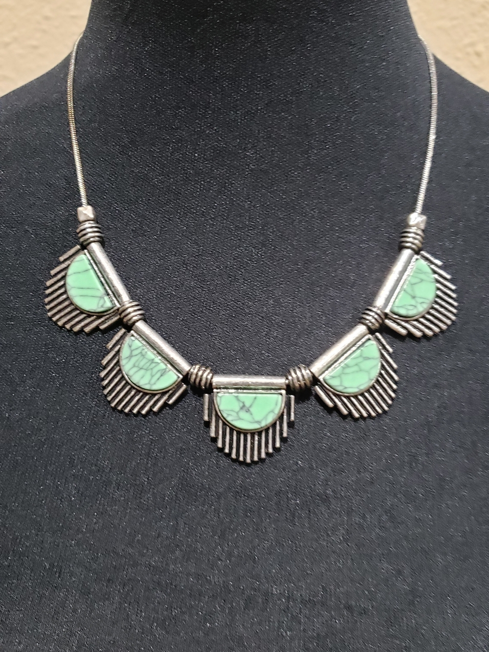 Vintage Southwestern-Style Turquoise-Look Statement Necklace